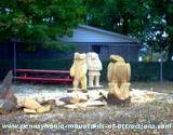 DelGrosso Harvestfest chainsaw sculpture