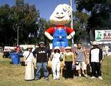 A large garlic character ballon at Pocono Garlic Festival